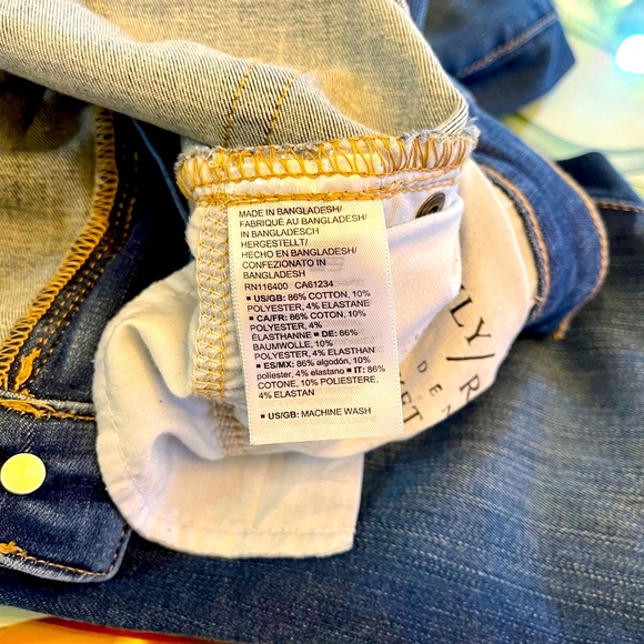 ๐ Daily Ritual 5 pocket Skinny Jean ๐ - Picture 4 of 7